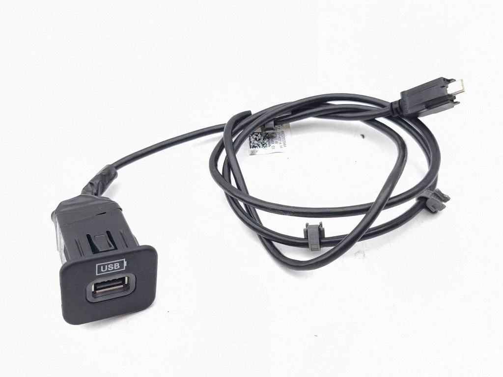 USB ligzda 68225325AA