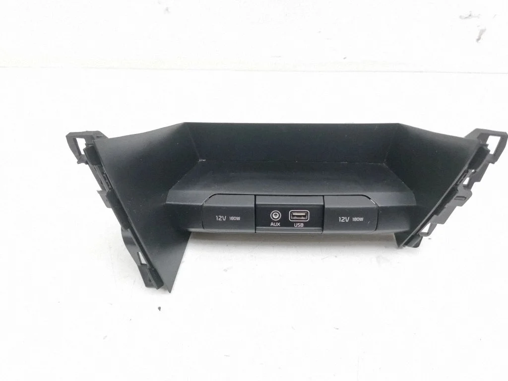 USB socket connector – KIA Ceed (2018-)