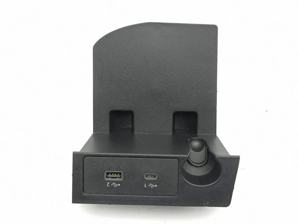 Gniazdo USB 284H36RA1A