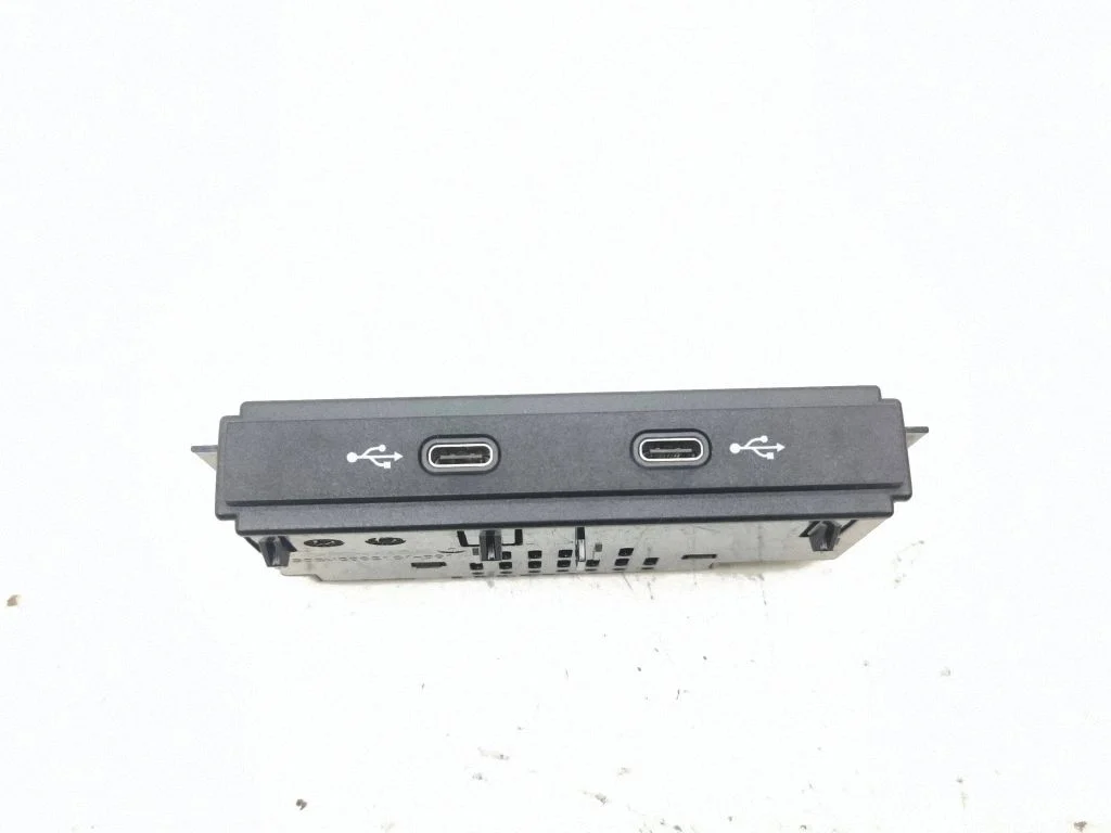 USB-pesa – Cupra Formentor (2020-)