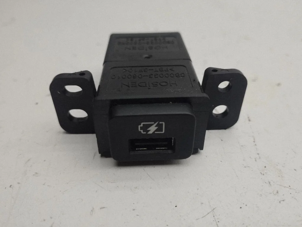 USB socket connector CBC0033030010