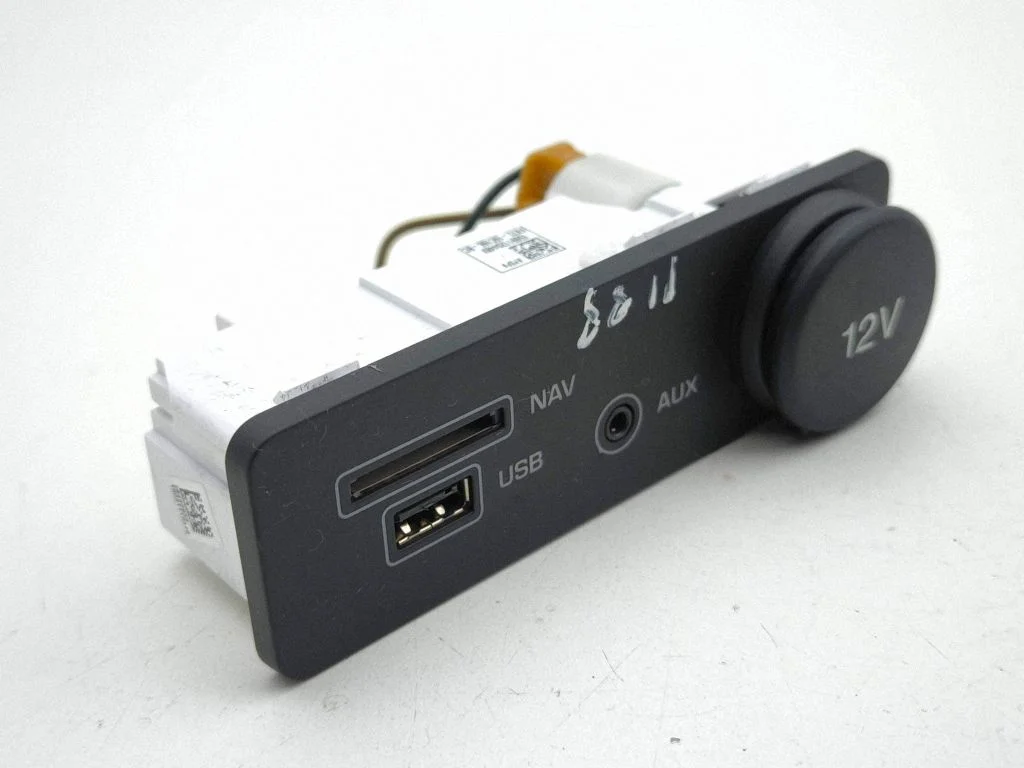 USB socket connector – Jaguar XE (2015-)