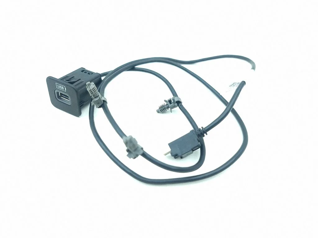USB ligzda 68225325AA