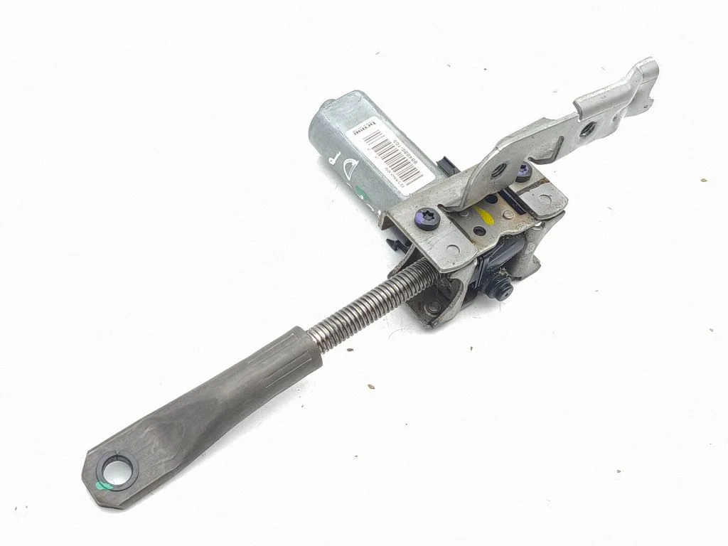 Seat adjustment motor D359000
