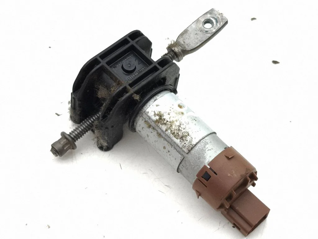 Sēdekļa regulēšanas motoriņš C06710106
