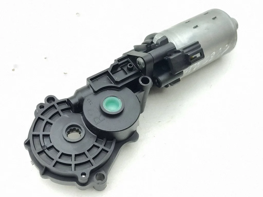 Sēdekļa regulēšanas motoriņš 8582033020