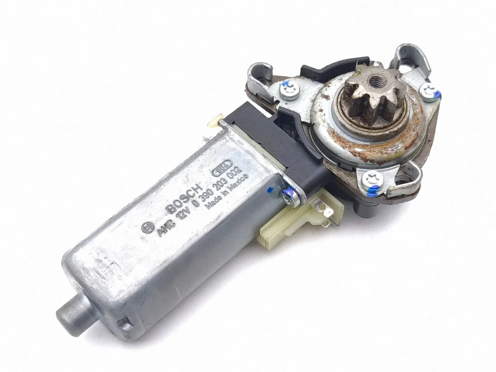Seat adjustment motor 0390203002
