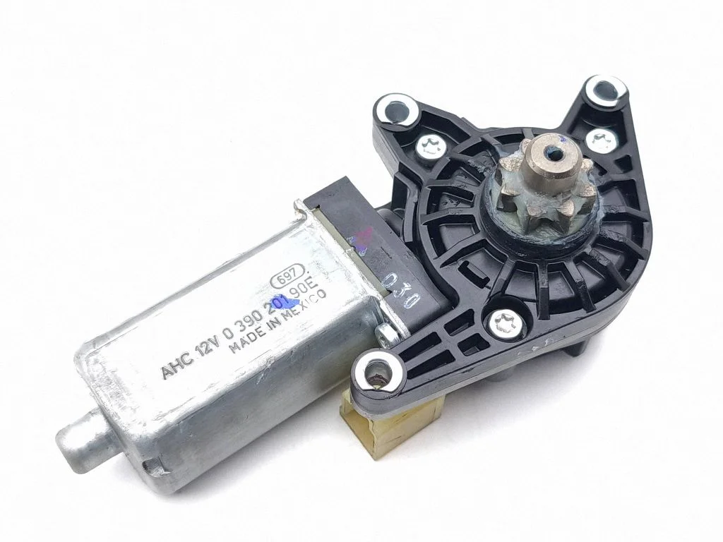 Sēdekļa regulēšanas motoriņš 039020190E
