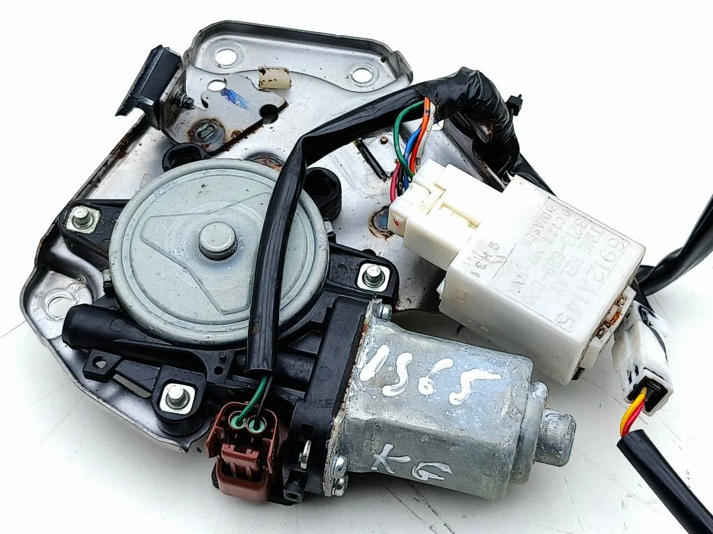 Sēdekļa regulēšanas motoriņš 293137512200