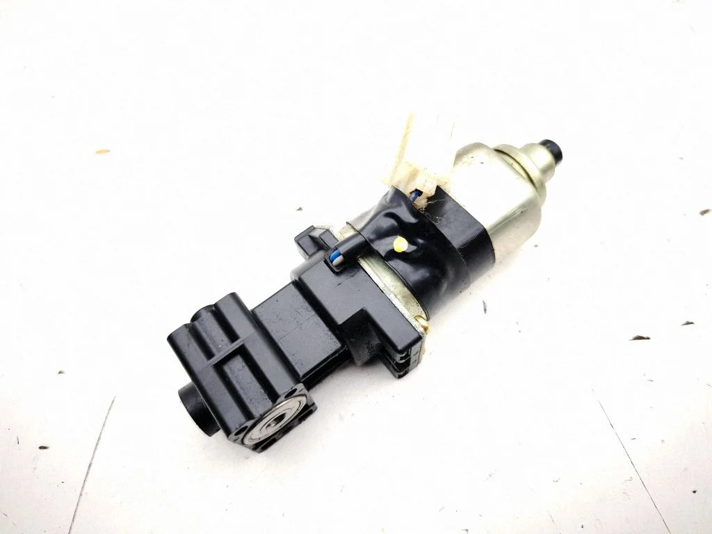 Seat adjustment motor – right