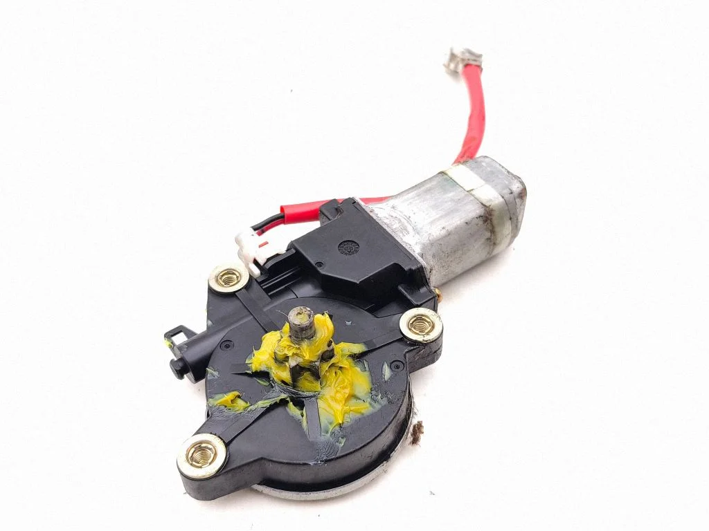 Seat adjustment motor – front left