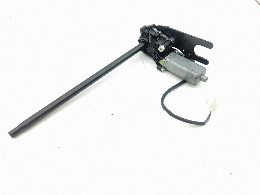 Seat adjustment motor 0390201937