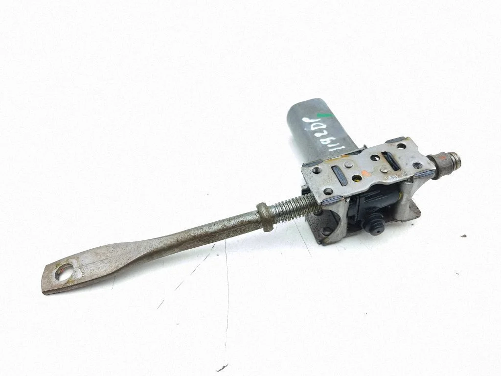 Seat adjustment motor D359000