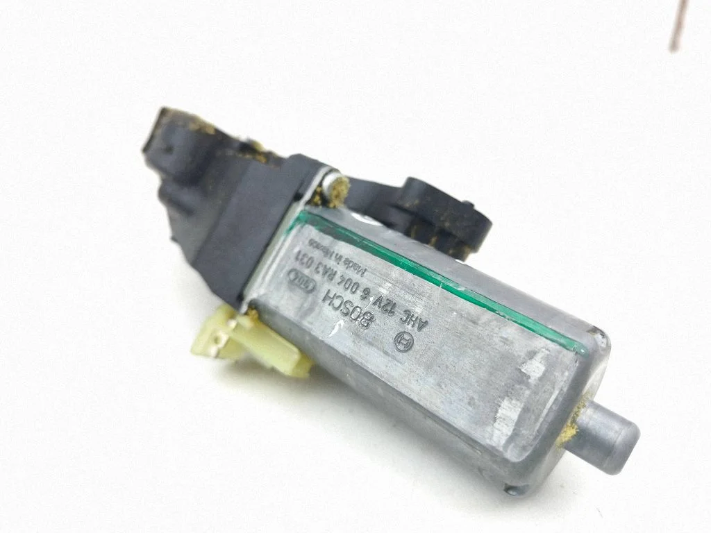 Seat adjustment motor 6004RA3031