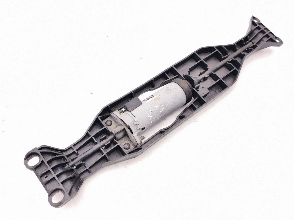 Seat adjustment motor P01213801