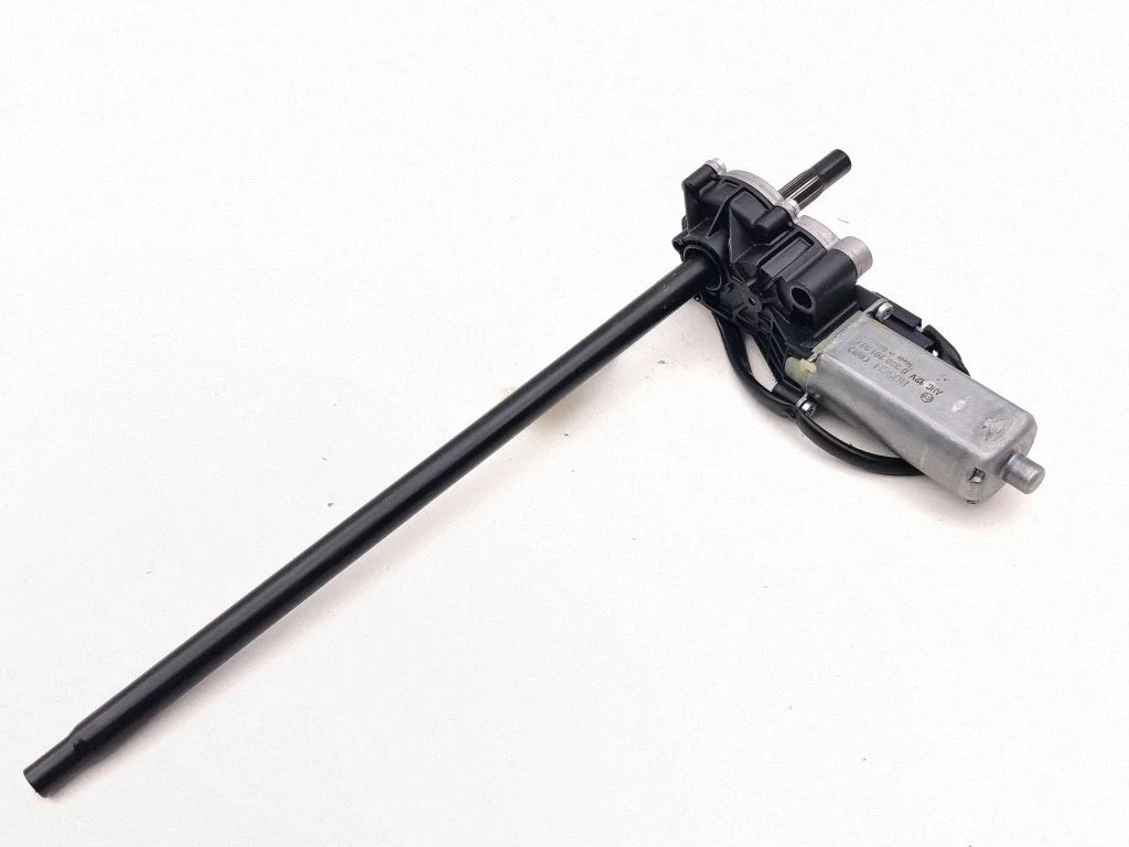 Seat adjustment motor 0390201937