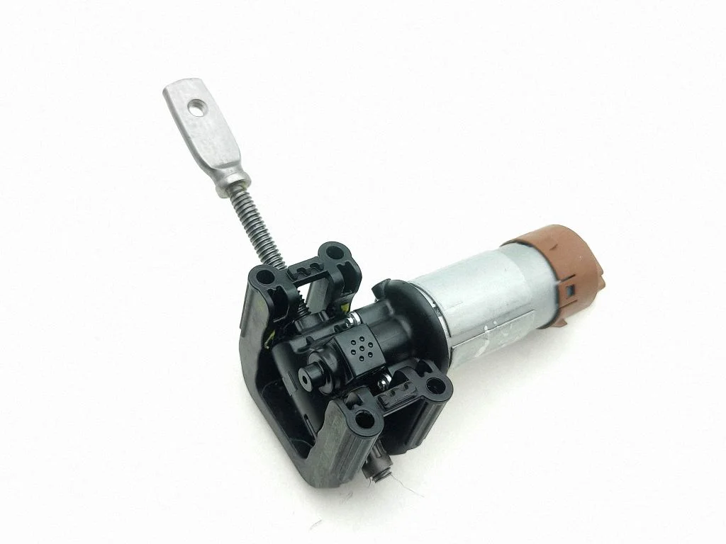 Seat adjustment motor C06710106