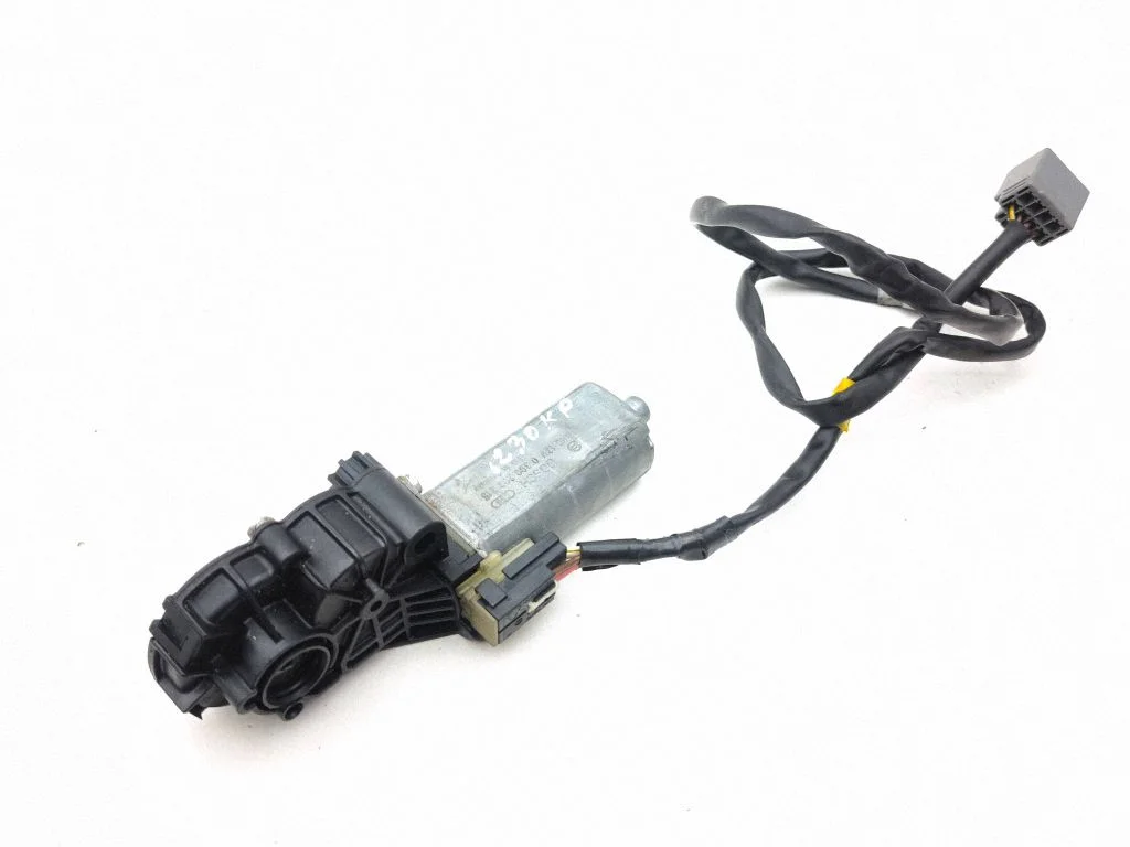 Seat adjustment motor 30675175