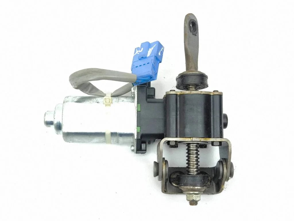 Seat adjustment motor – right