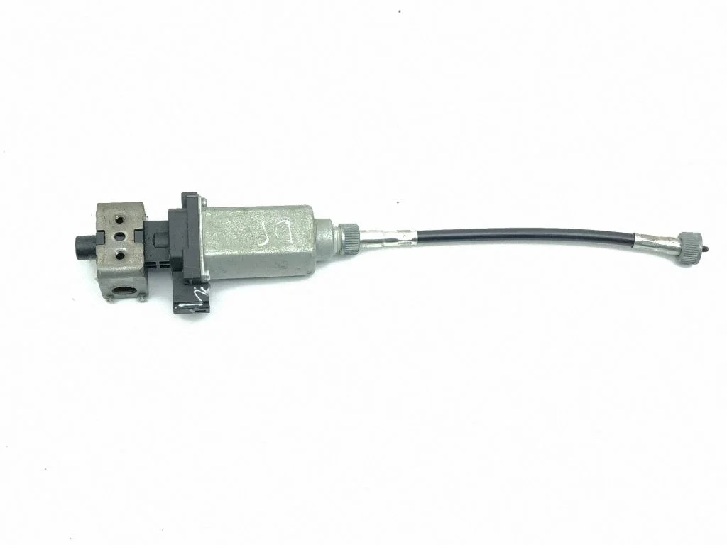 Seat adjustment motor – right