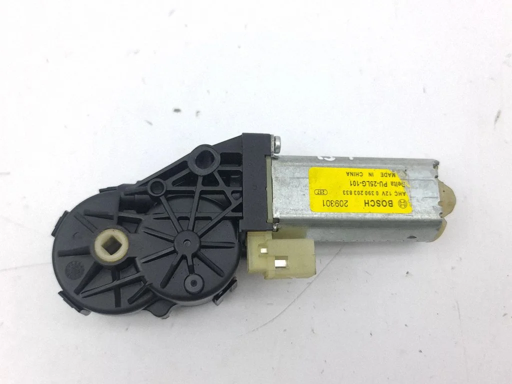 Sēdekļa regulēšanas motoriņš 0390203833