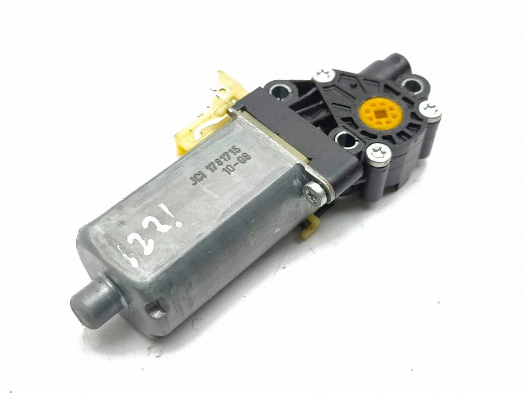 Seat adjustment motor 0390203389