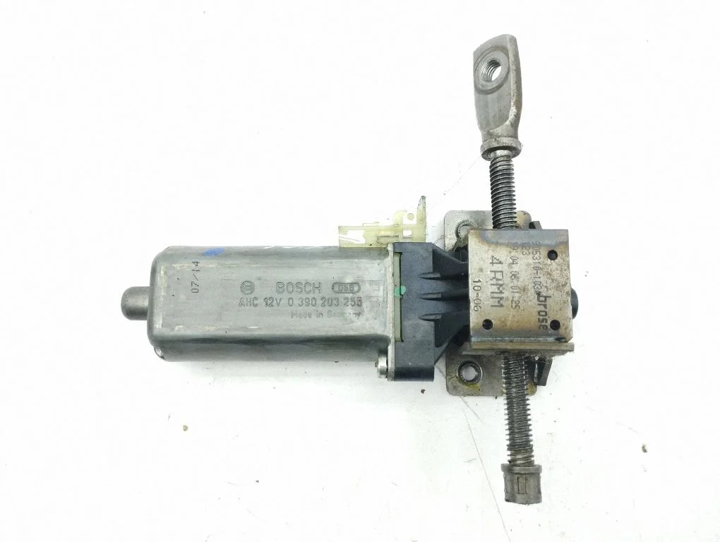 Seat adjustment motor 0390203255