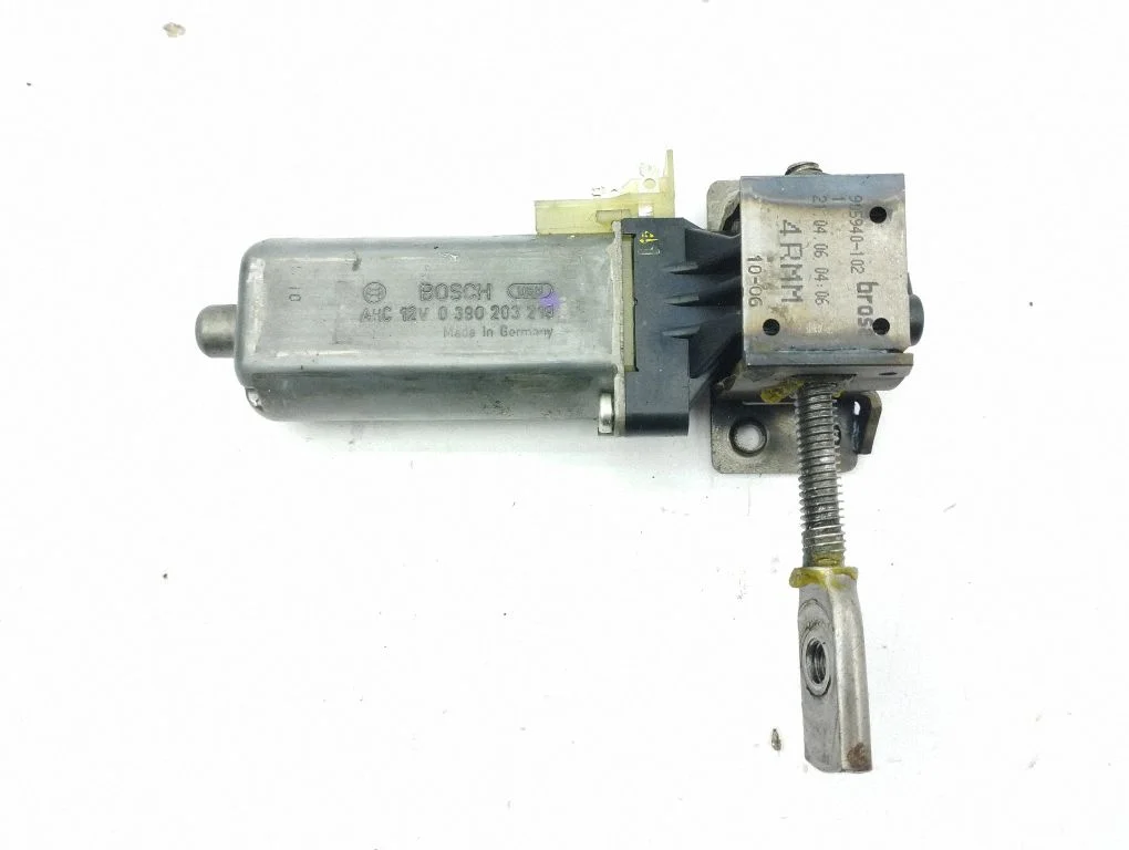 Seat adjustment motor 0390203219
