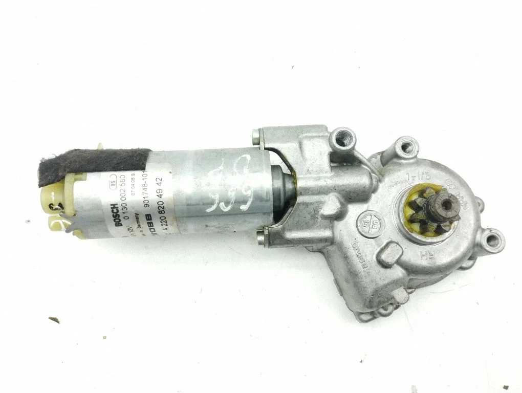 Seat adjustment motor A2208204942