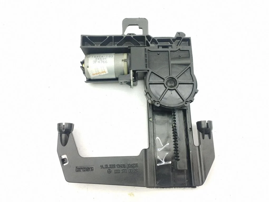 Seat adjustment motor – Mercedes-Benz R-Class W251 (2005-2013)