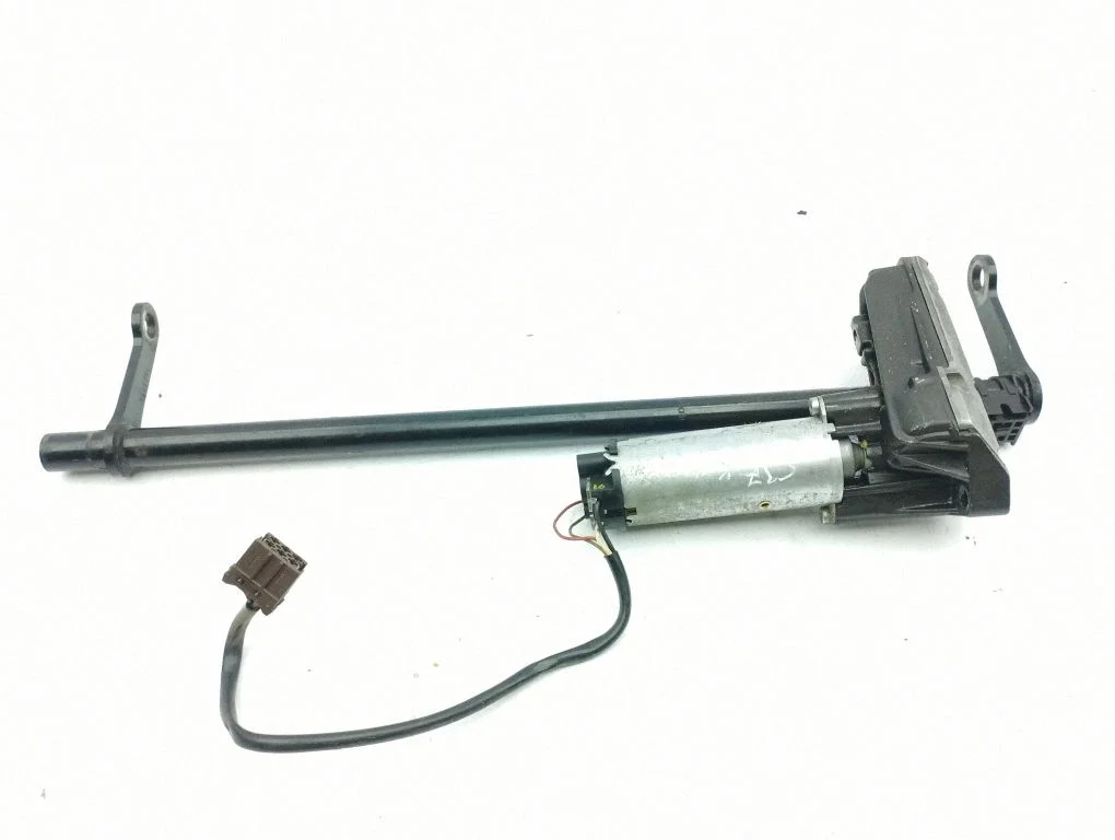 Seat adjustment motor – front left