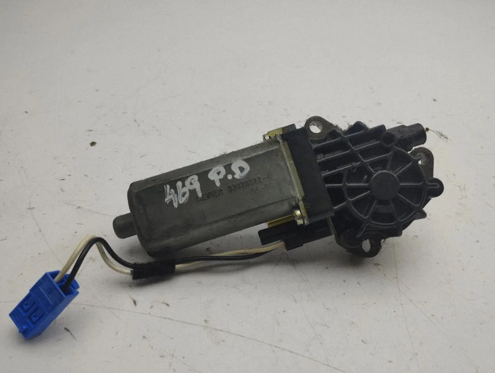 Seat adjustment motor 820289224