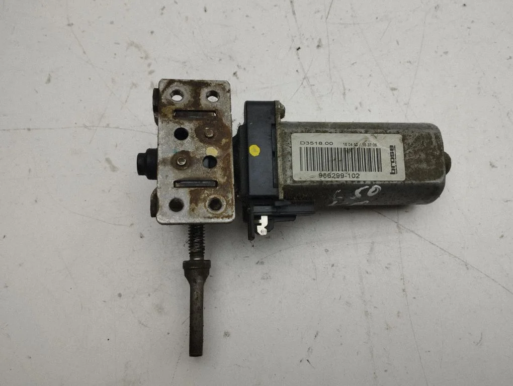 Seat adjustment motor 986299102