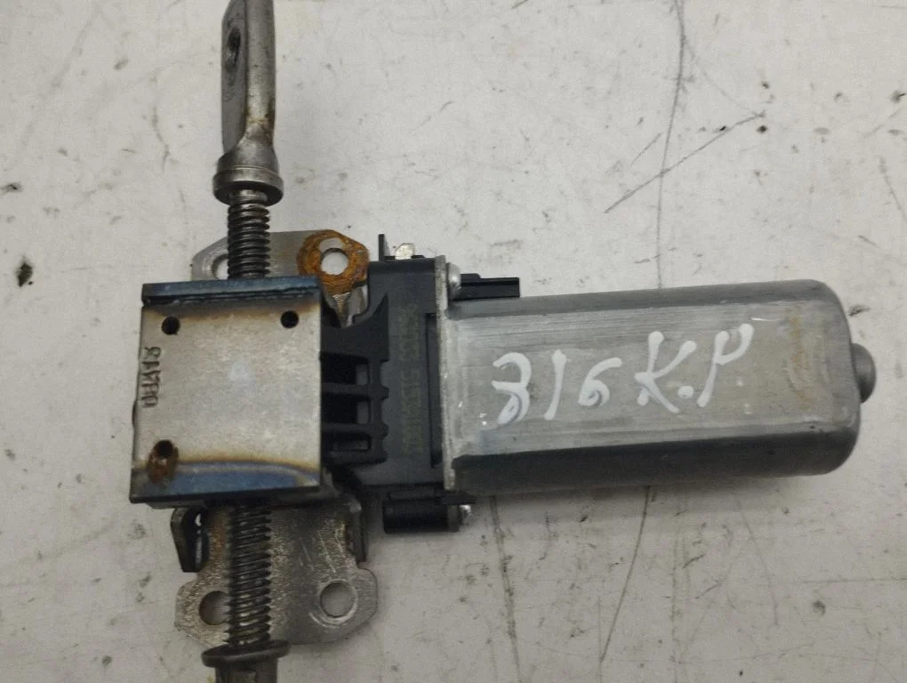 Seat adjustment motor – front left