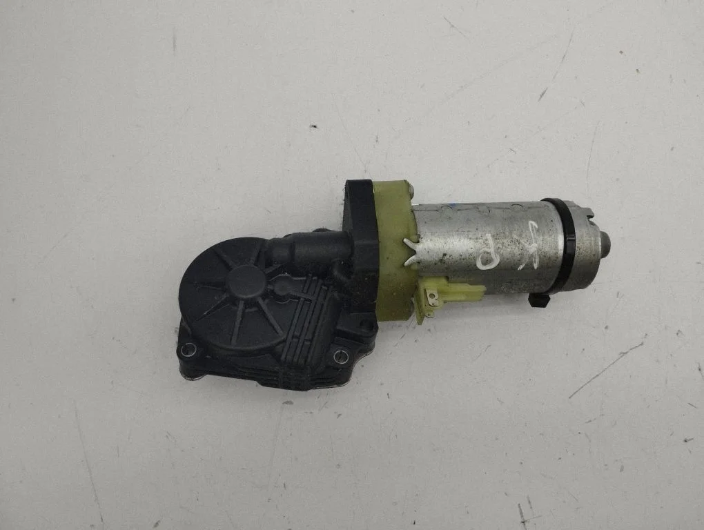 Seat adjustment motor 0130002525