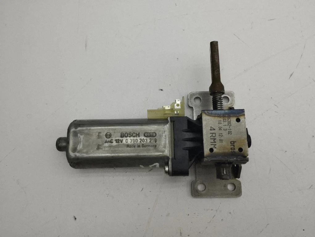 Seat adjustment motor 0390203219
