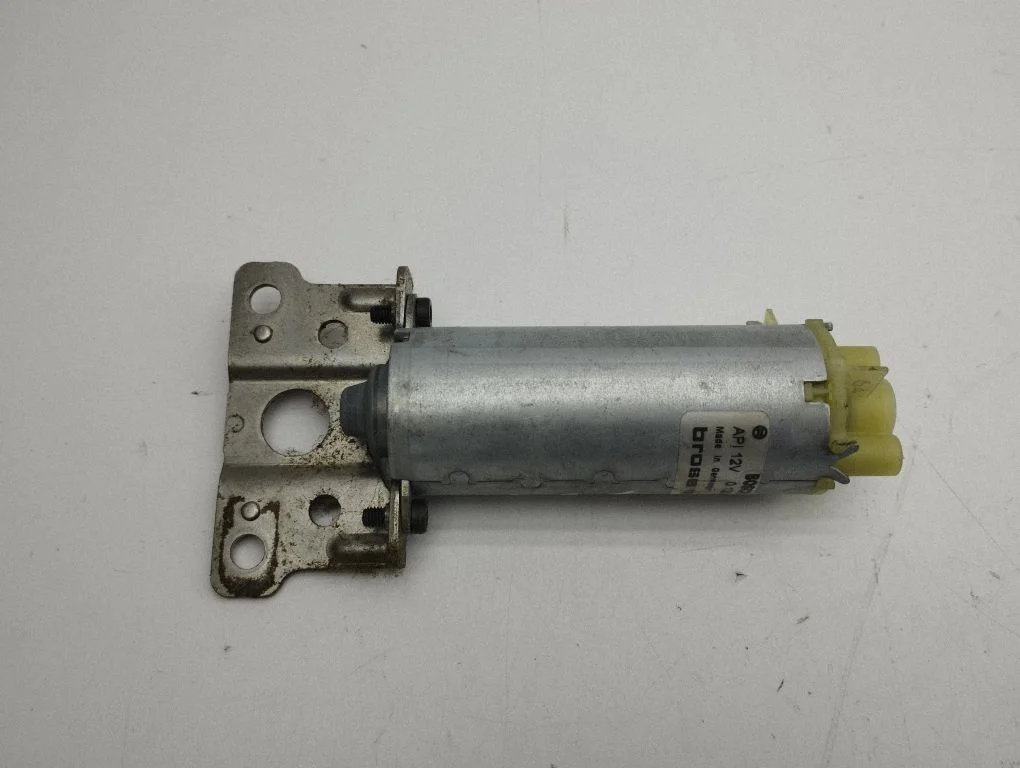 Seat adjustment motor 0130002531