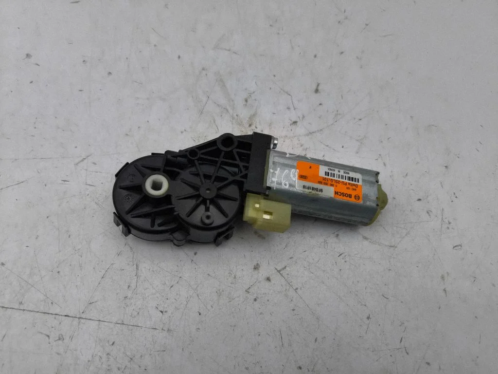 Seat adjustment motor 0390203833