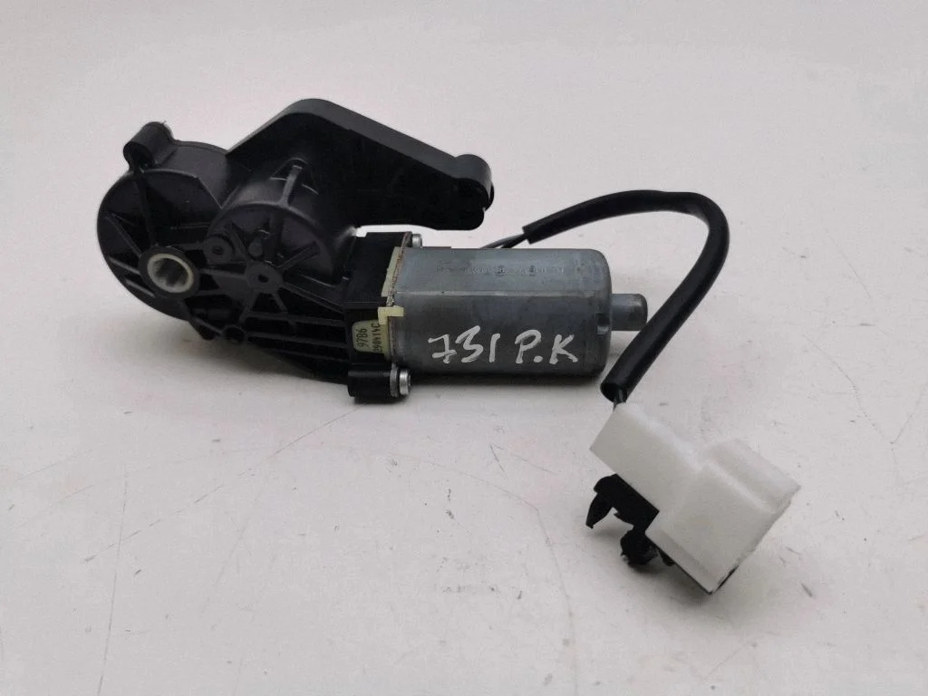 Seat adjustment motor 390203369