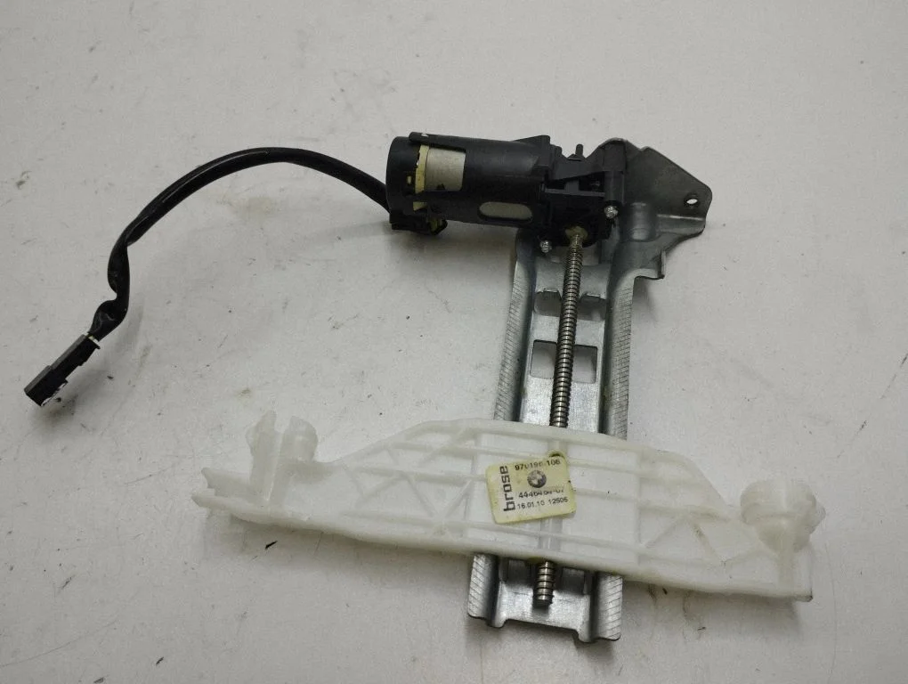 Seat adjustment motor 979196