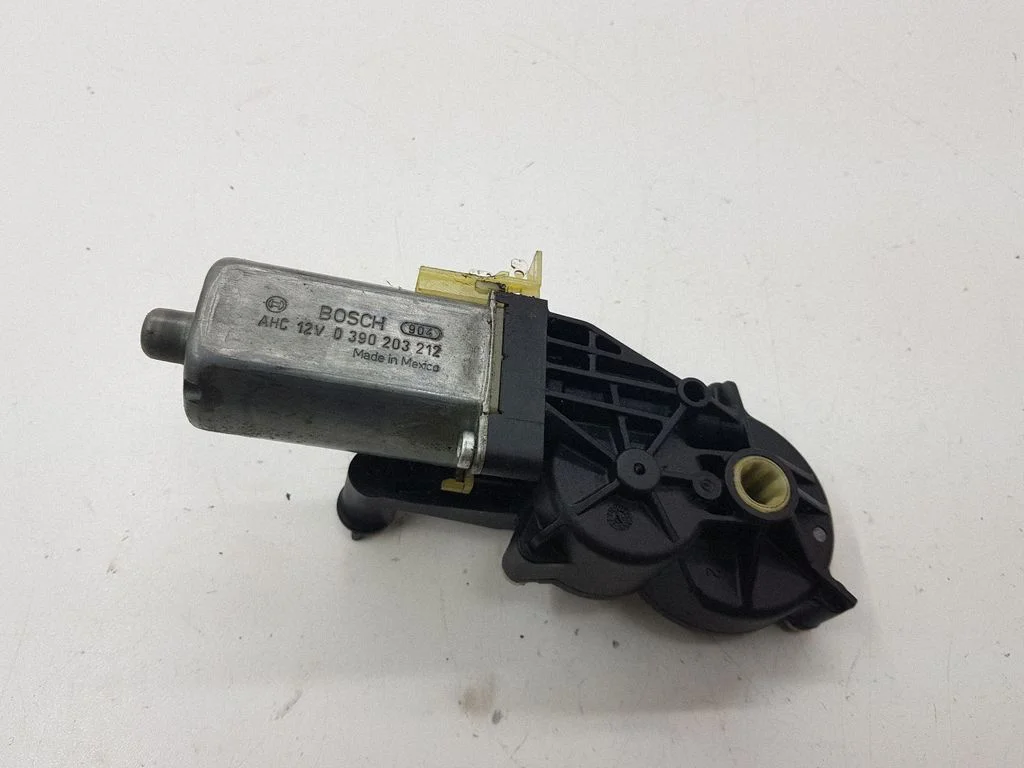 Seat adjustment motor 390203212