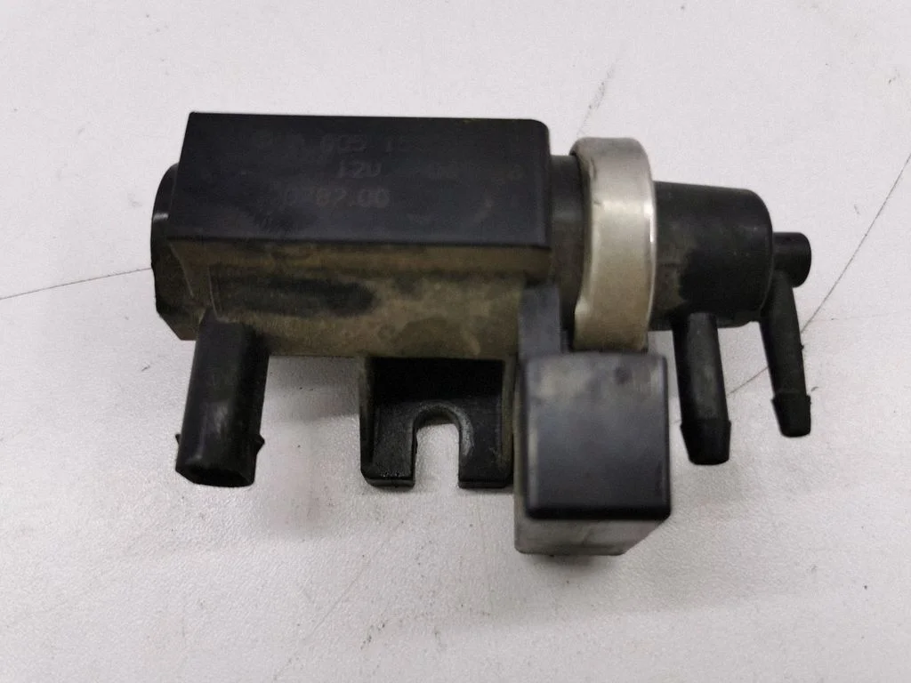 Vakuuma vārsts A0051535528