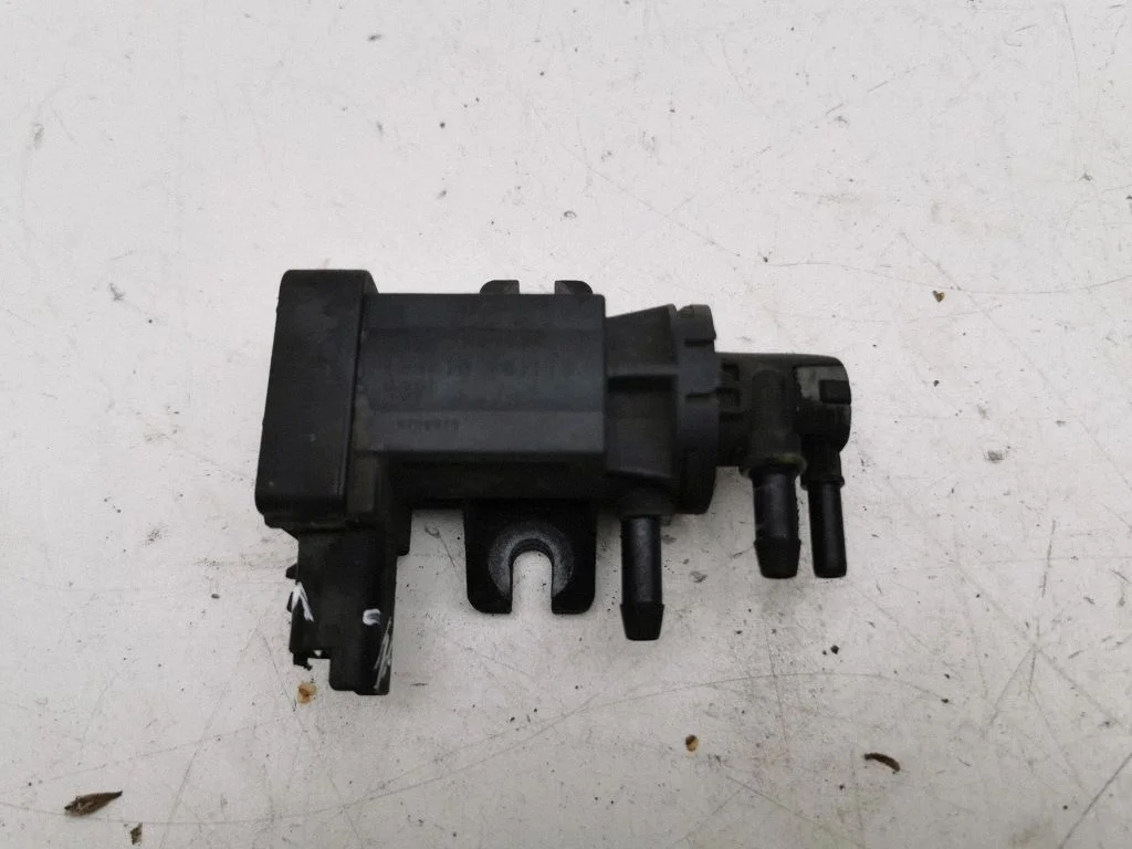 Valve vacuum