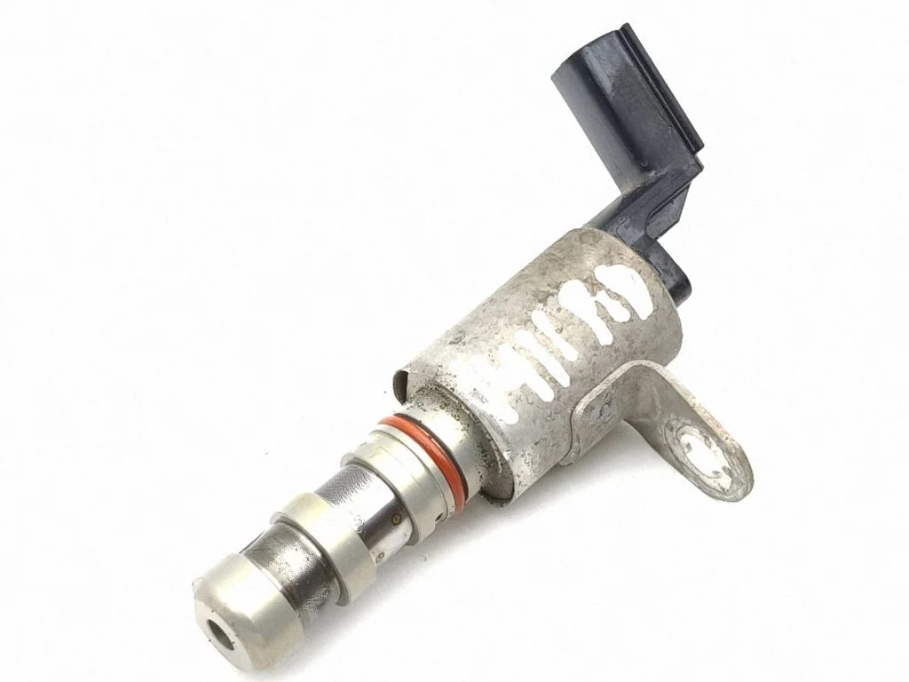 Camshaft vanos timing valve 3D11B56