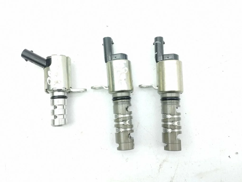Camshaft vanos timing valve 04E906455D