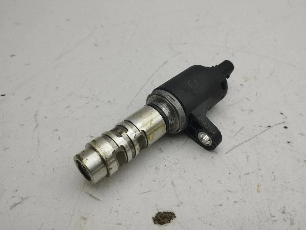 Camshaft vanos timing valve 104E906455AC