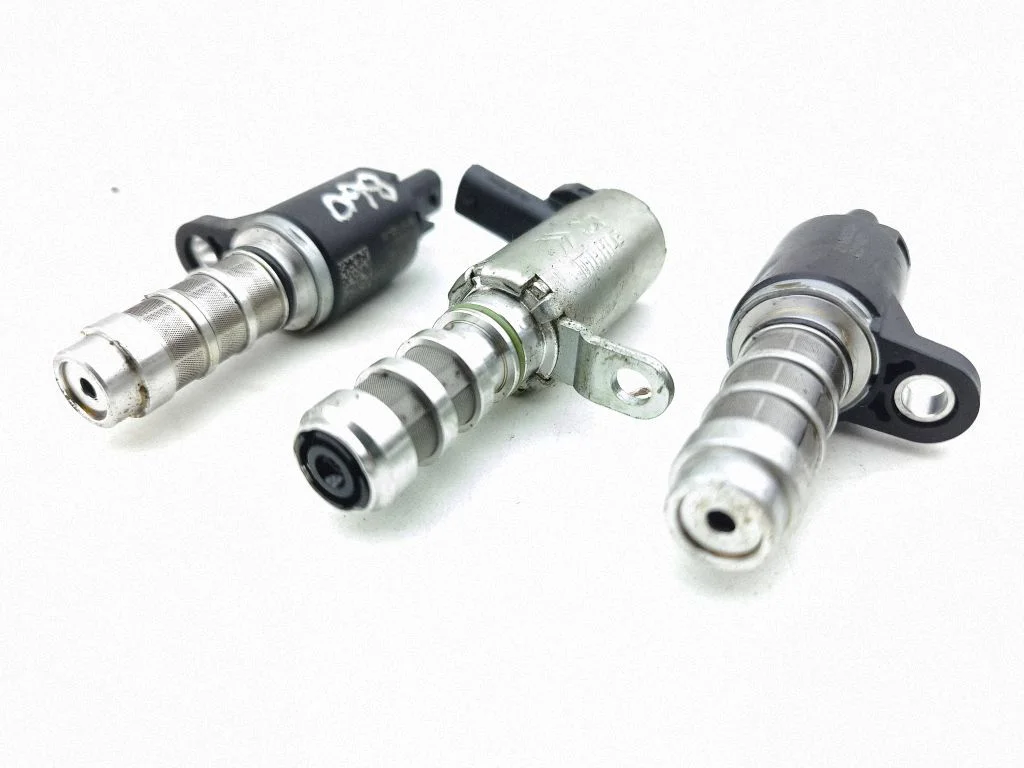 Camshaft vanos timing valve 9675081780