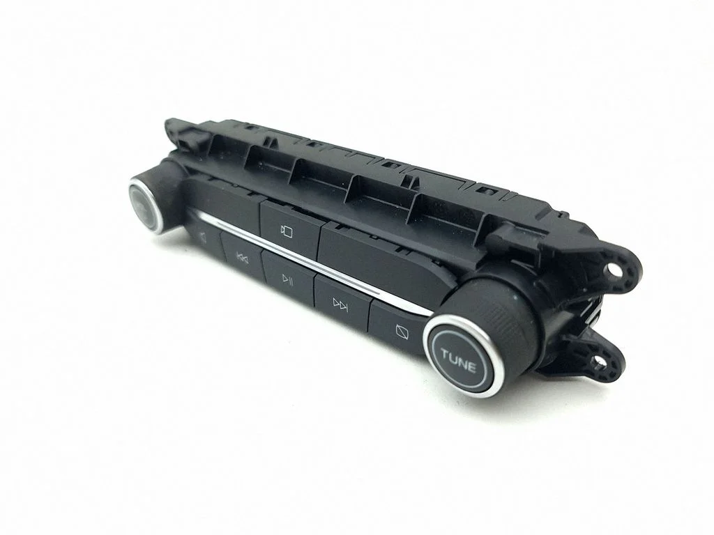 Head unit multimedia control LJ6T18K811BB