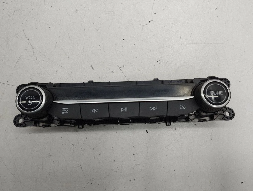 Kontroler multimediów 18K811