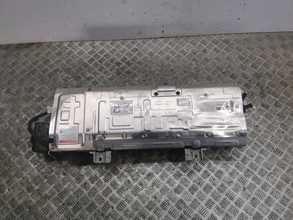 Hybrid / electric car battery 37501G2220